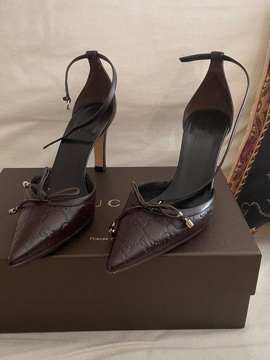Gucci Shoes - 2000s vintGucci Women's Dark Brown Embossed Leather Pointed-Toe Ankle-Strap Heel